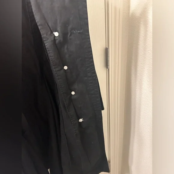 Black trench coat with large white buttons - Picture 5 of 9